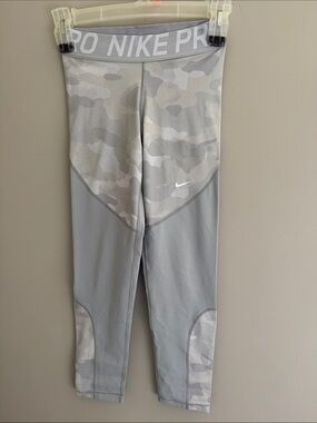 NIKE PRO LIGHT GREY TIGHTS